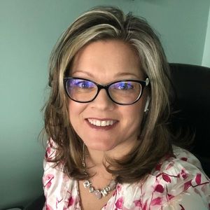 Meet your Posher, Christine